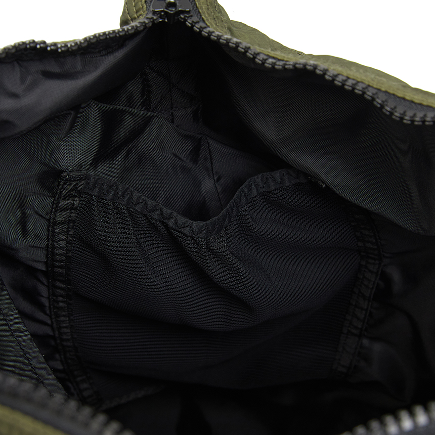 씨피컴퍼니(CP COMPANY) 남성 토트백 20CMAC042A 005269G 683