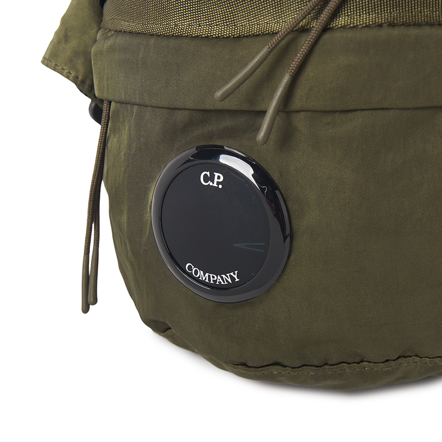 씨피컴퍼니(CP COMPANY) 남성 크로스백 20CMAC043A 005269G 683
