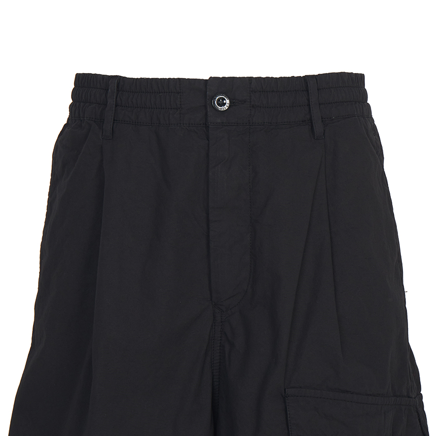 씨피컴퍼니(CP COMPANY) 남성 카고 반바지 20CMBE127A 110325G 999