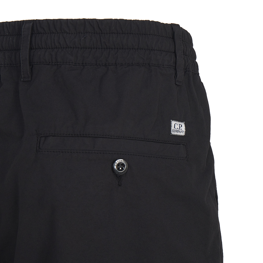 씨피컴퍼니(CP COMPANY) 남성 카고 반바지 20CMBE127A 110325G 999