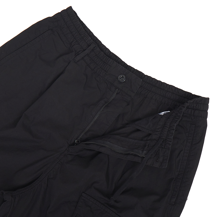 씨피컴퍼니(CP COMPANY) 남성 카고 반바지 20CMBE127A 110325G 999