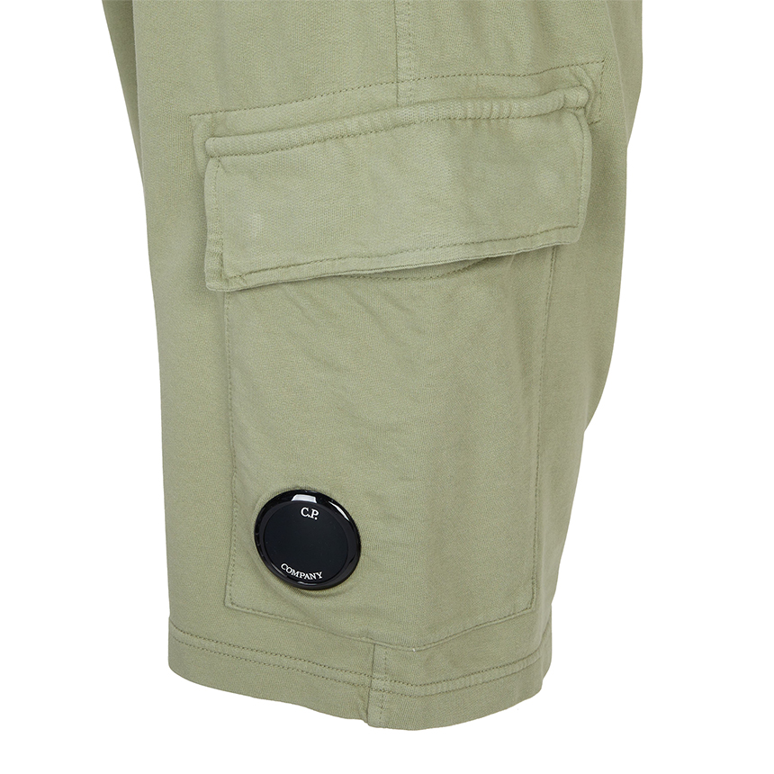 씨피컴퍼니(CP COMPANY) 남성 카고 반바지 20CMSB704A 002246G 610