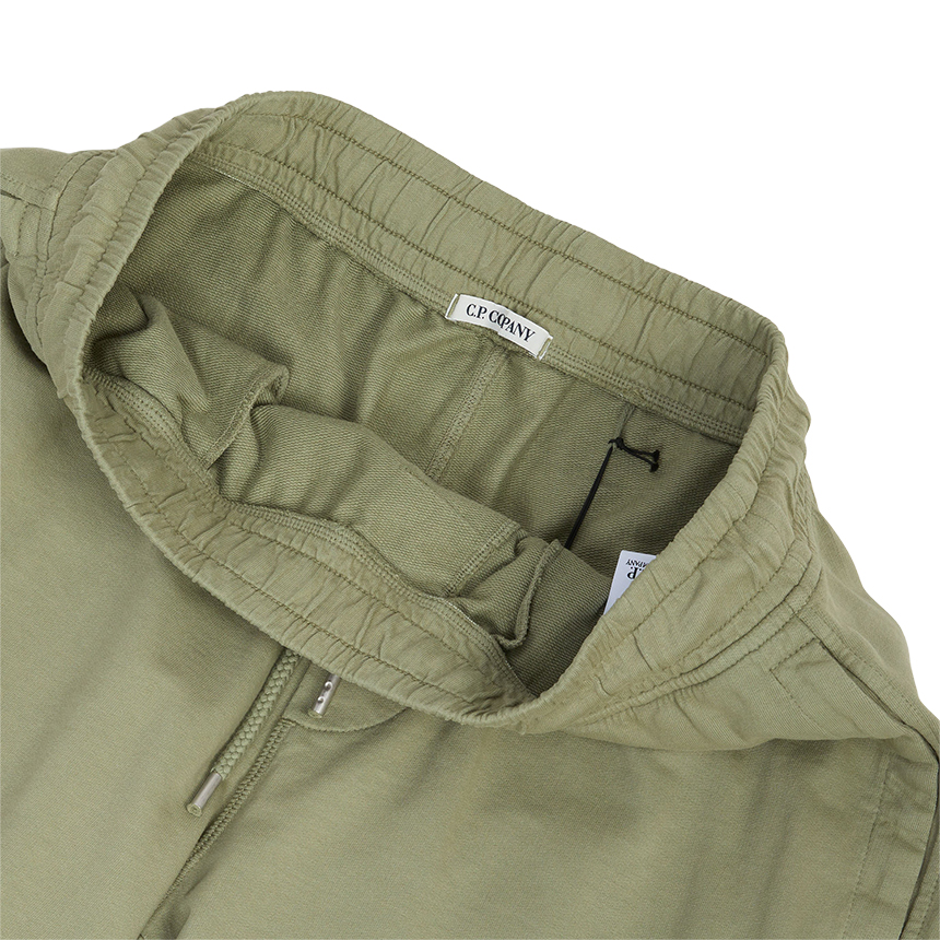 씨피컴퍼니(CP COMPANY) 남성 카고 반바지 20CMSB704A 002246G 610