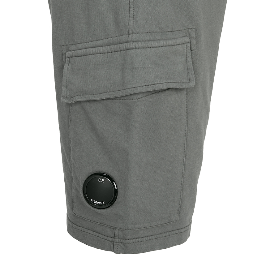 씨피컴퍼니(CP COMPANY) 남성 카고 반바지 20CMSB704A 002246G 921