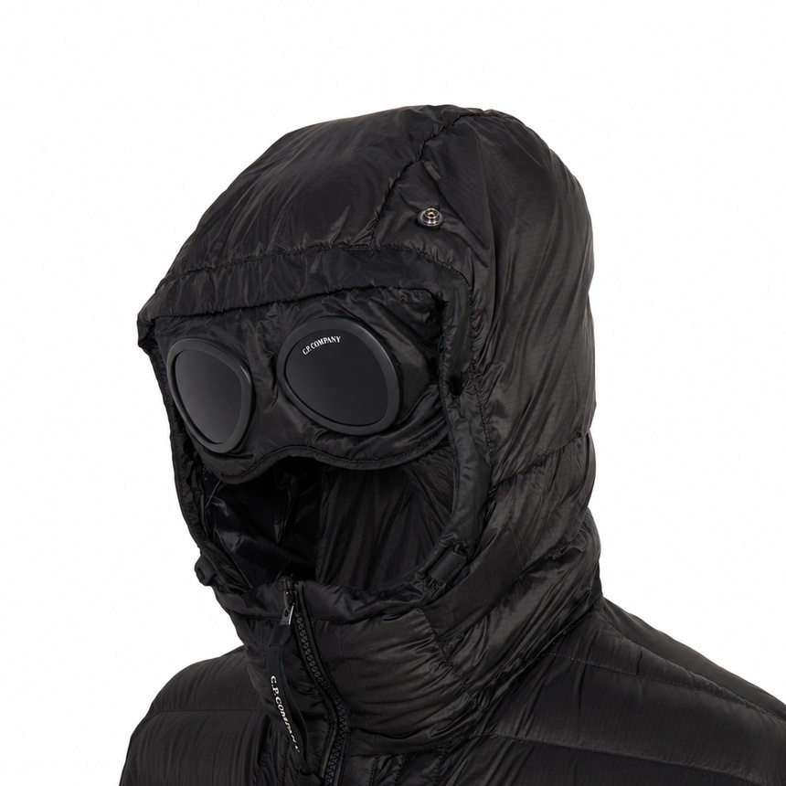 씨피컴퍼니(CP COMPANY) 남성 패딩 점퍼 21CMOW021A 110416A 999