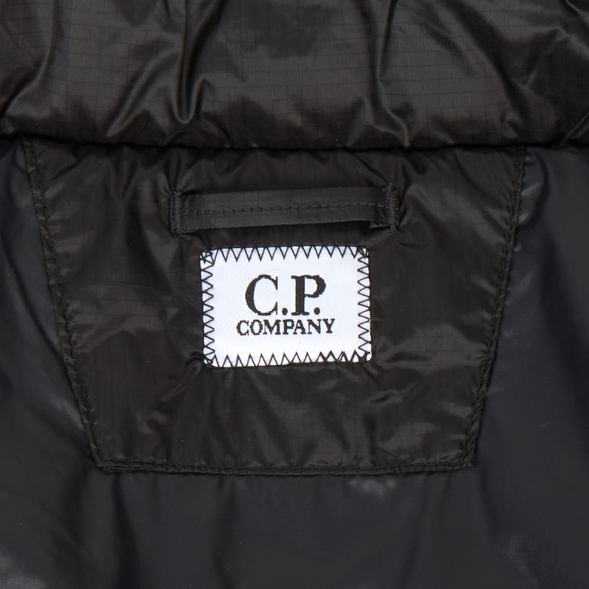 씨피컴퍼니(CP COMPANY) 남성 패딩 점퍼 21CMOW022A 110416A 999