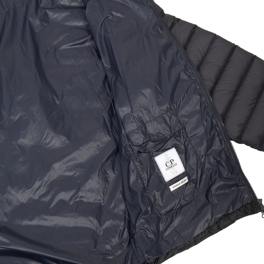 씨피컴퍼니(CP COMPANY) 남성 패딩 점퍼 21CMOW126A 110416A 888