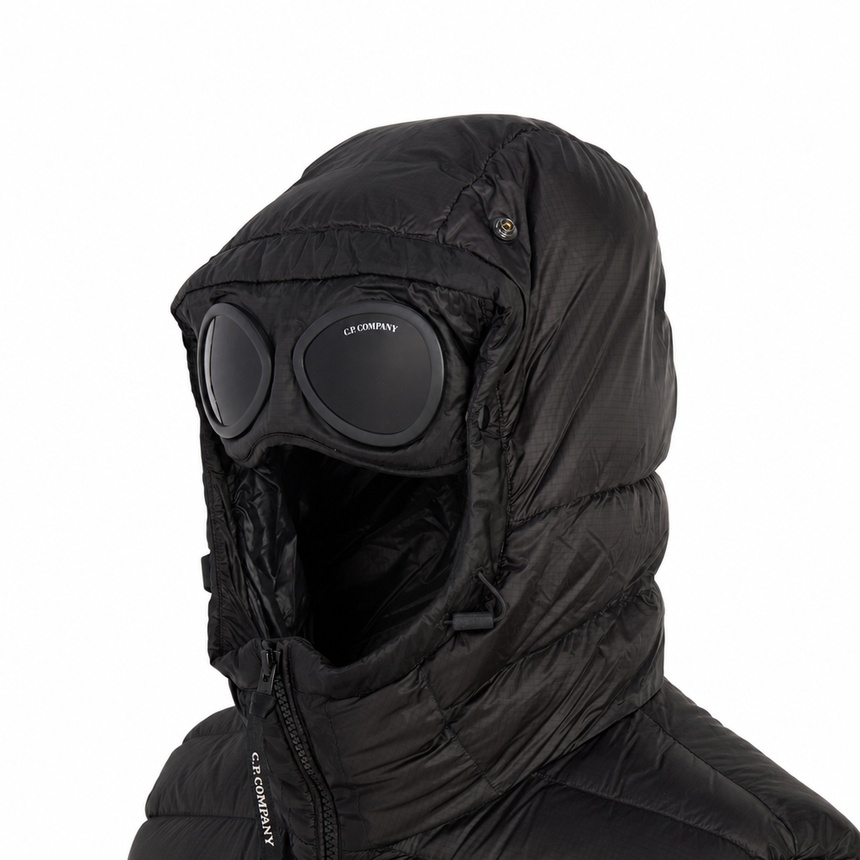 씨피컴퍼니(CP COMPANY) 남성 패딩 조끼 21CMVE014A 110416A 999