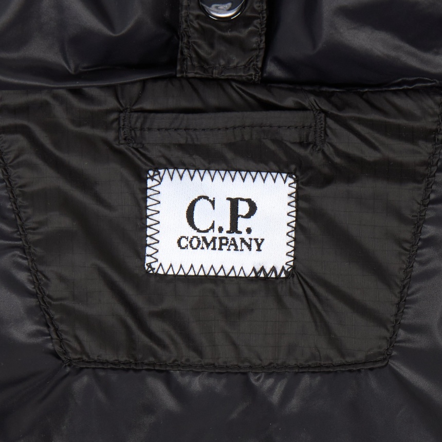 씨피컴퍼니(CP COMPANY) 남성 패딩 조끼 21CMVE014A 110416A 999