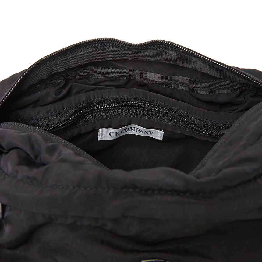 씨피컴퍼니(CP COMPANY) 남성 크로스백 RCCMAC734A 005269G 999