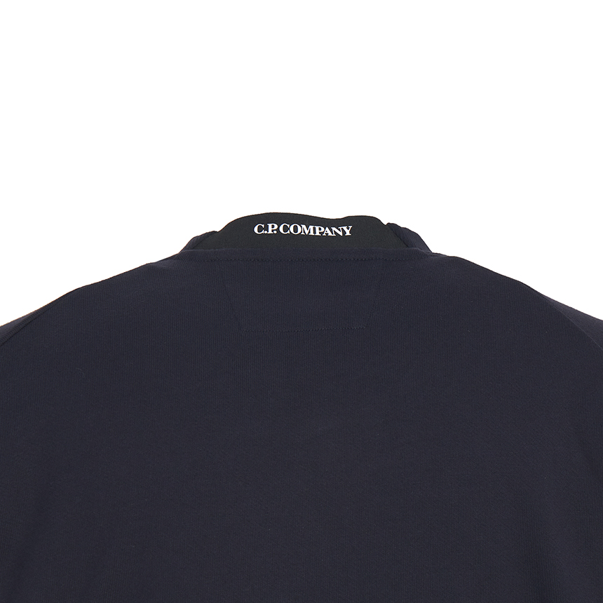 씨피컴퍼니(CP COMPANY) 남성 맨투맨 RCCMSS713A 005086W 888
