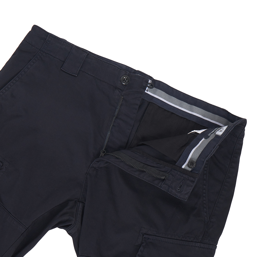 씨피컴퍼니(CP COMPANY) 남성 카고 팬츠 RSCMPA743A 005694G 888