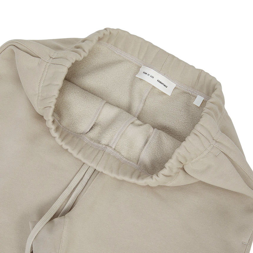 피어오브갓(FEAR OF GOD) 에센셜 남성 기모 스웻팬츠 130SP258041F TIMBER