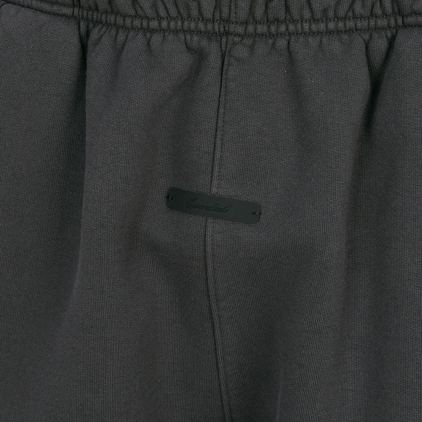 피어오브갓(FEAR OF GOD) 에센셜 남성 기모 반바지 160SP264111F FADED BLACK