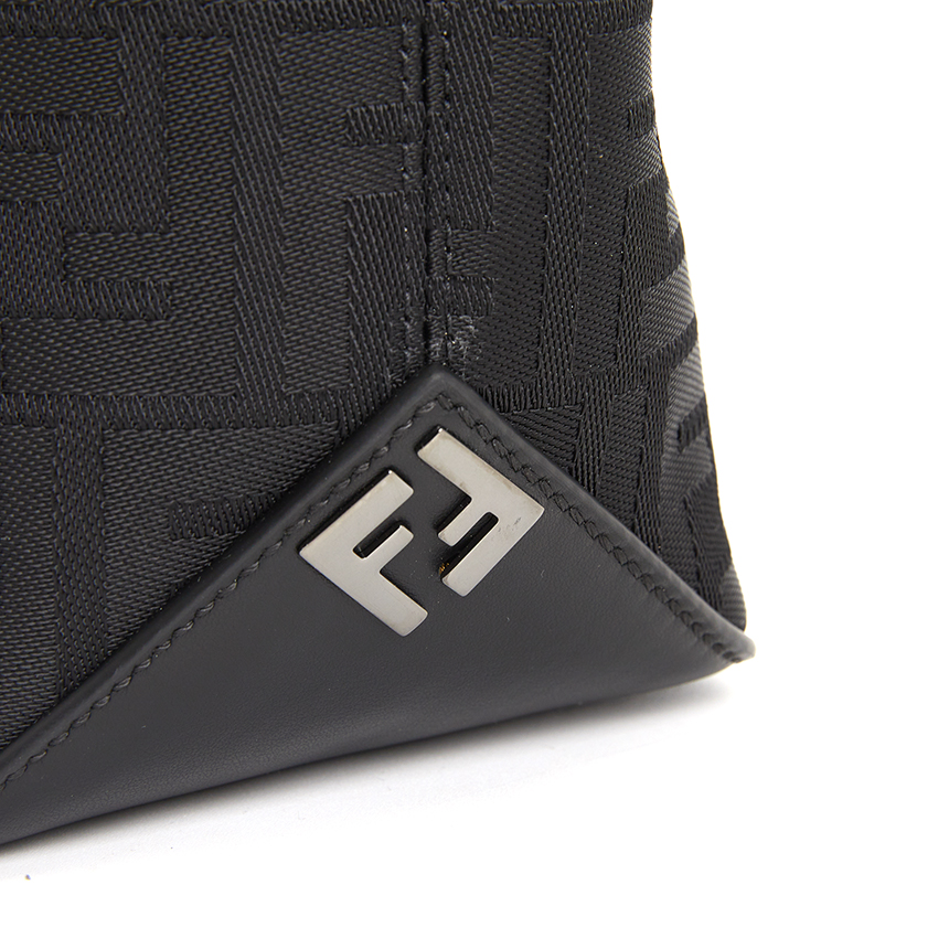 펜디(FENDI) FF 남성 쇼퍼백 7VA658 AVC6 F05TR
