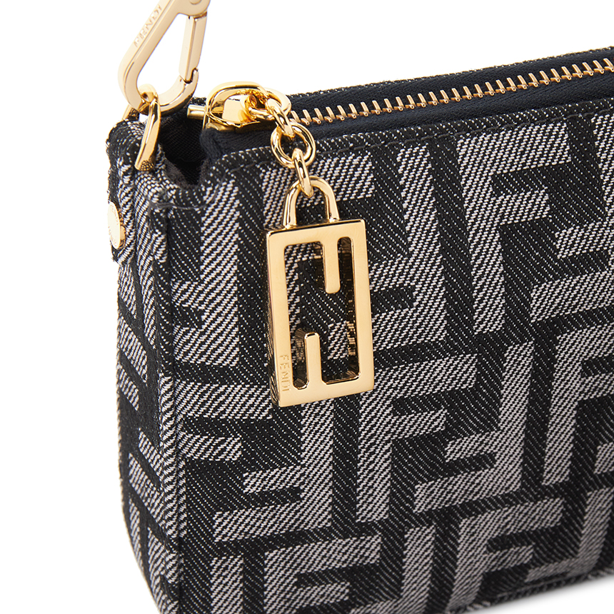 펜디(FENDI) 여성 체인 파우치 8BS073 AYB7 F1UJ5