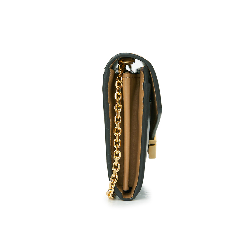 펜디(FENDI) FF 여성 체인 장지갑 8M0365 ALV4 F1UJ9
