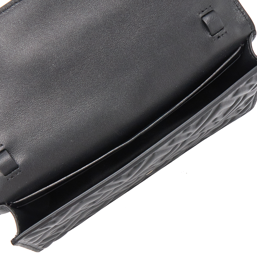 펜디(FENDI) 여성 체인 바케트백 8M0498 AAJD F0KUR