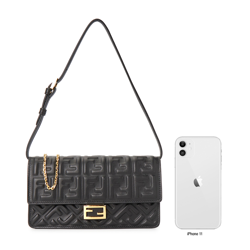 펜디(FENDI) 여성 체인 바케트백 8M0498 AAJD F0KUR
