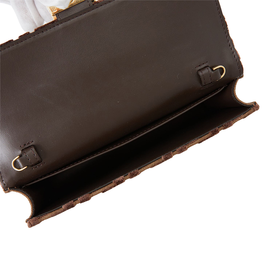 펜디(FENDI) 여성 체인 바게트백 8M0498 AT14 F0L1B