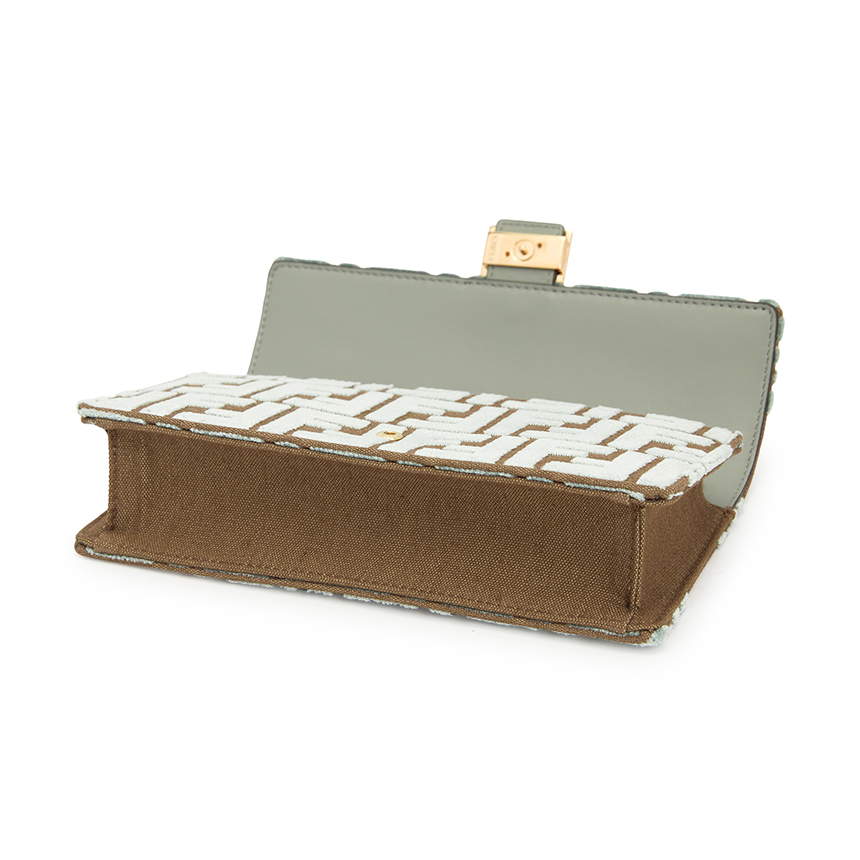 펜디(FENDI) 여성 체인 바게트백 8M0498 AT14 F1SK5