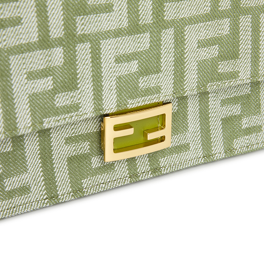 펜디(FENDI) 여성 체인 바게트백 8M0498 AUT4 F1VG0
