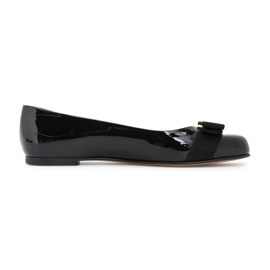 페라가모(FERRAGAMO) 바리나 발레리나 여성 플랫슈즈 (발볼 C) 01J070 0782036