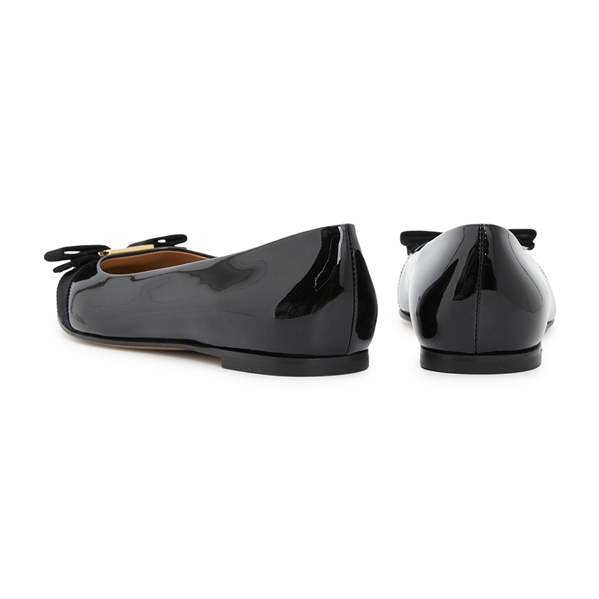 페라가모(FERRAGAMO) 바리나 발레리나 여성 플랫슈즈 (발볼 C) 01J070 0782036