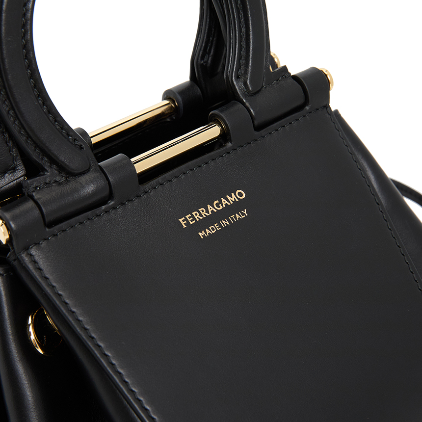 페라가모(FERRAGAMO) 간치니 여성 버킷백 21A594 0790699