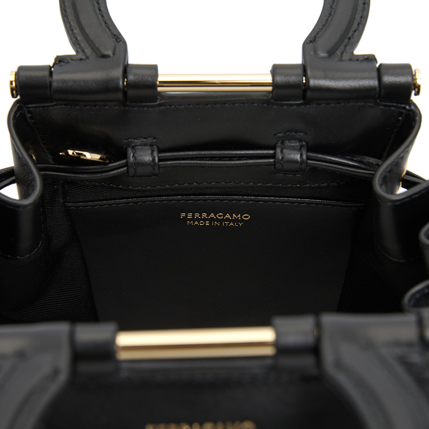 페라가모(FERRAGAMO) 간치니 여성 버킷백 21A594 0790699