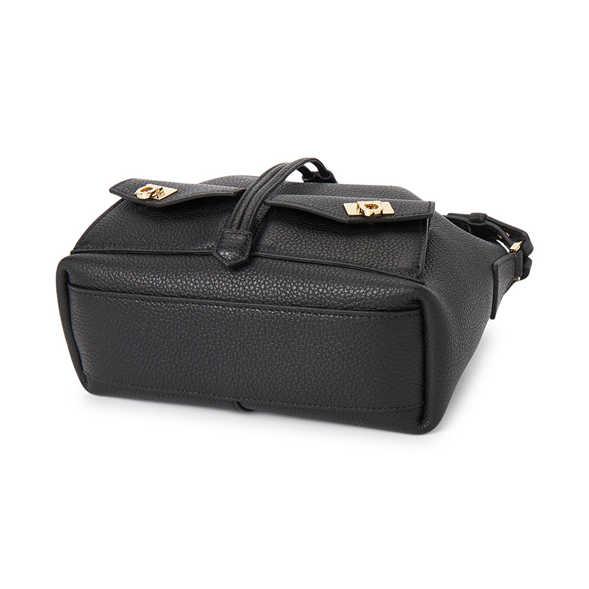 페라가모(FERRAGAMO) 허그 멀티포켓 여성 버킷백 220915 0785878