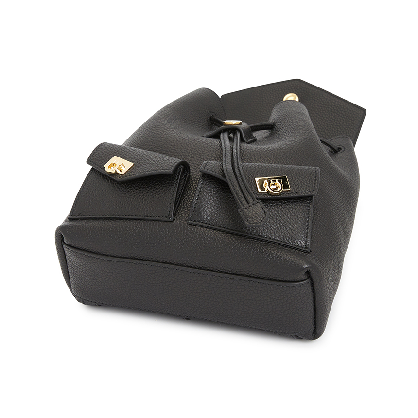 페라가모(FERRAGAMO) 멀티포켓 여성 백팩 220941 0785886