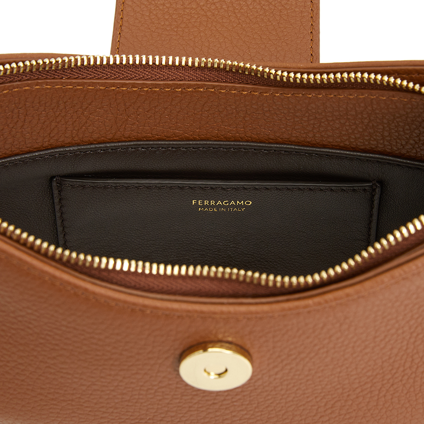 페라가모(FERRAGAMO) 간치니 여성 숄더백 220947 0785945