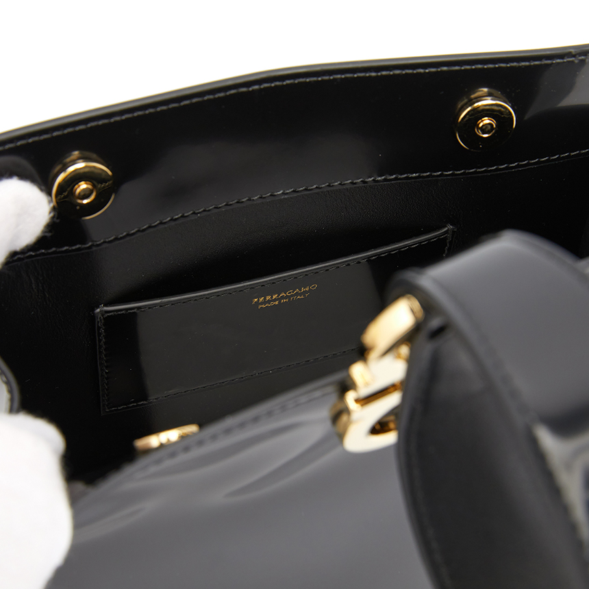 페라가모(FERRAGAMO) 간치니 여성 클러치 220958 0786099