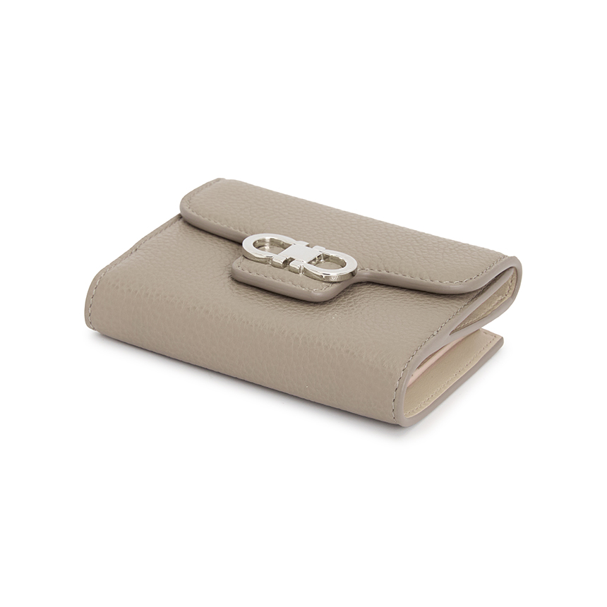 페라가모(FERRAGAMO) 간치니 컴팩트 여성 반지갑 220961 0796470