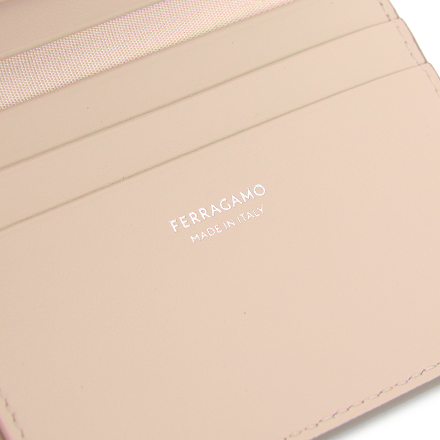 페라가모(FERRAGAMO) 간치니 컴팩트 여성 반지갑 220961 0796470