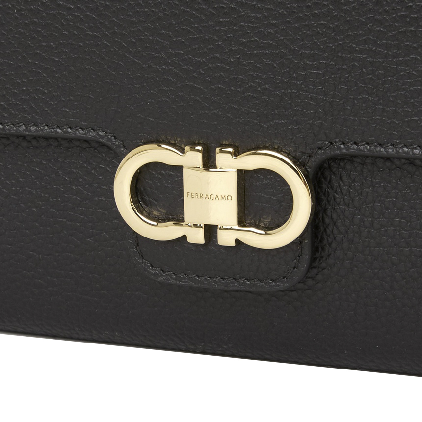 페라가모(FERRAGAMO) 여성 체인 장지갑 220981 0785769