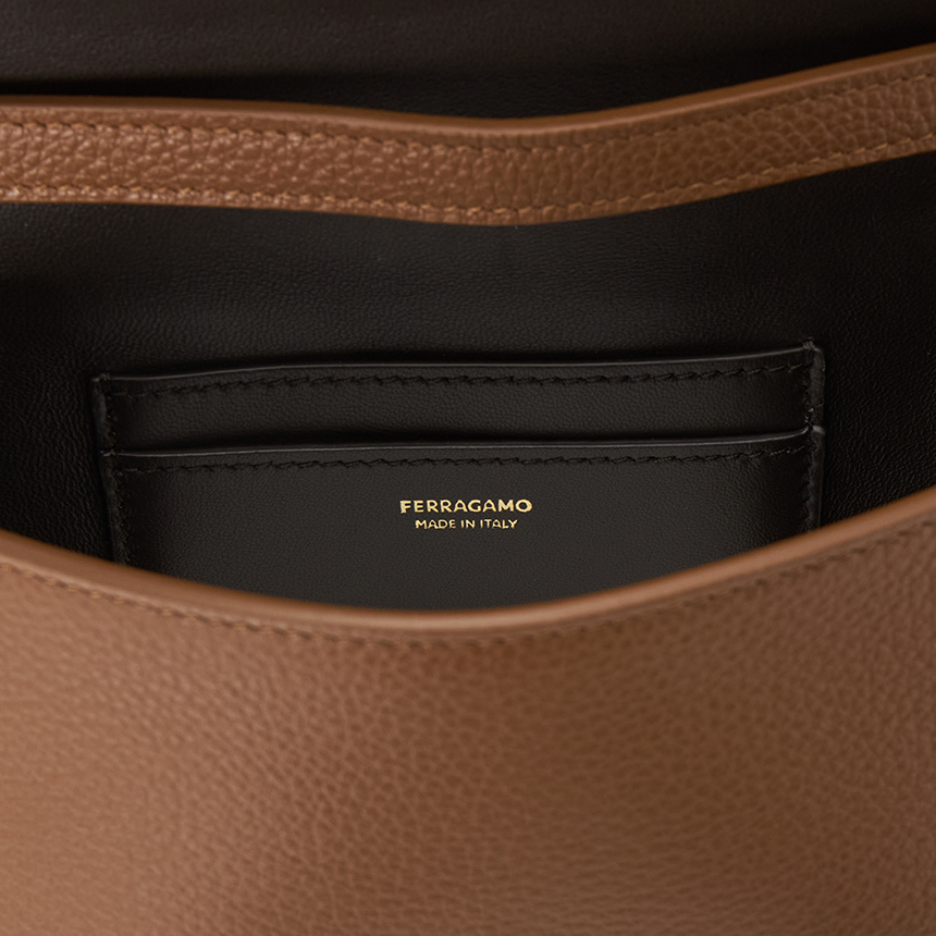 페라가모(FERRAGAMO) 더블 간치니 여성 미니백 221094 0789849