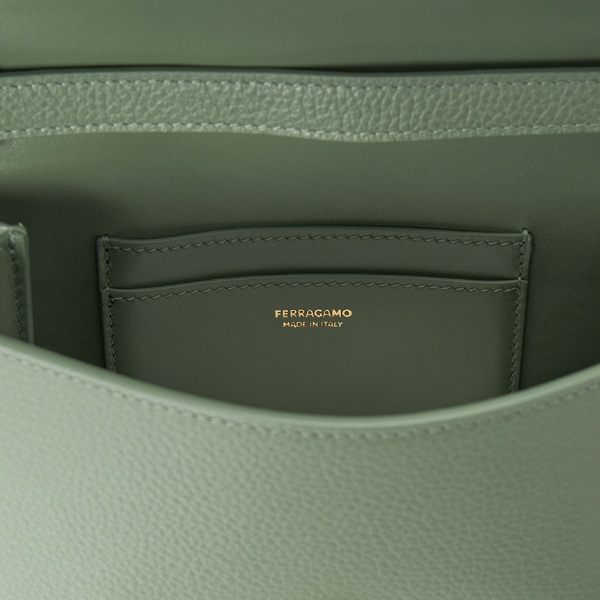 페라가모(FERRAGAMO) 더블 간치니 여성 미니백 221094 0789889