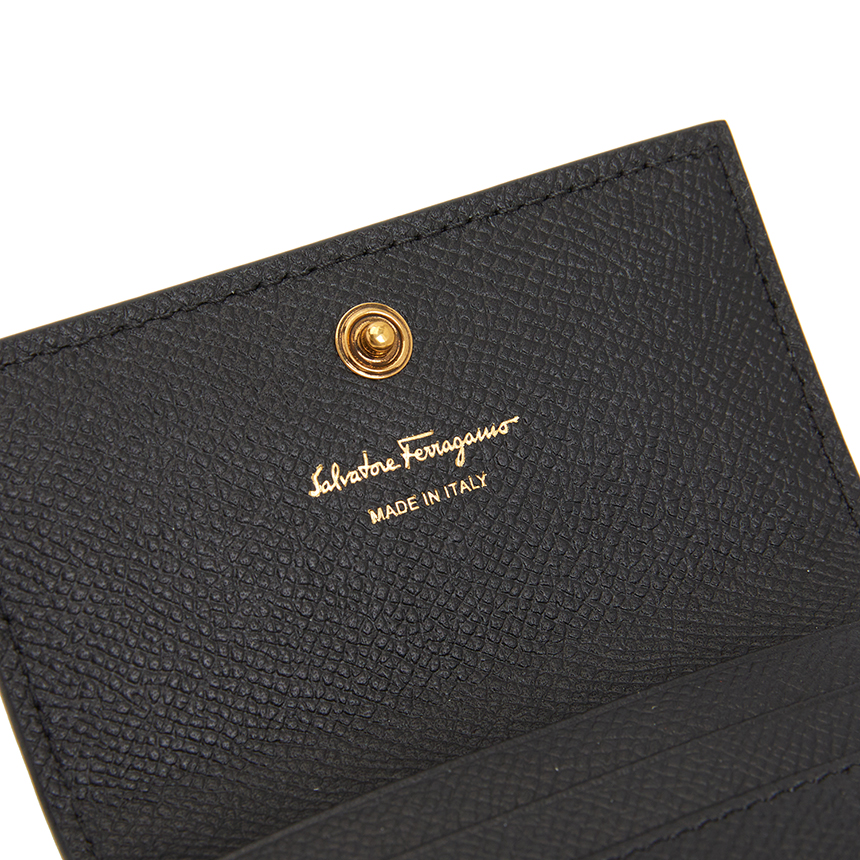 페라가모(FERRAGAMO) 간치니 여성 카드지갑 22 0861 NERO 0779901