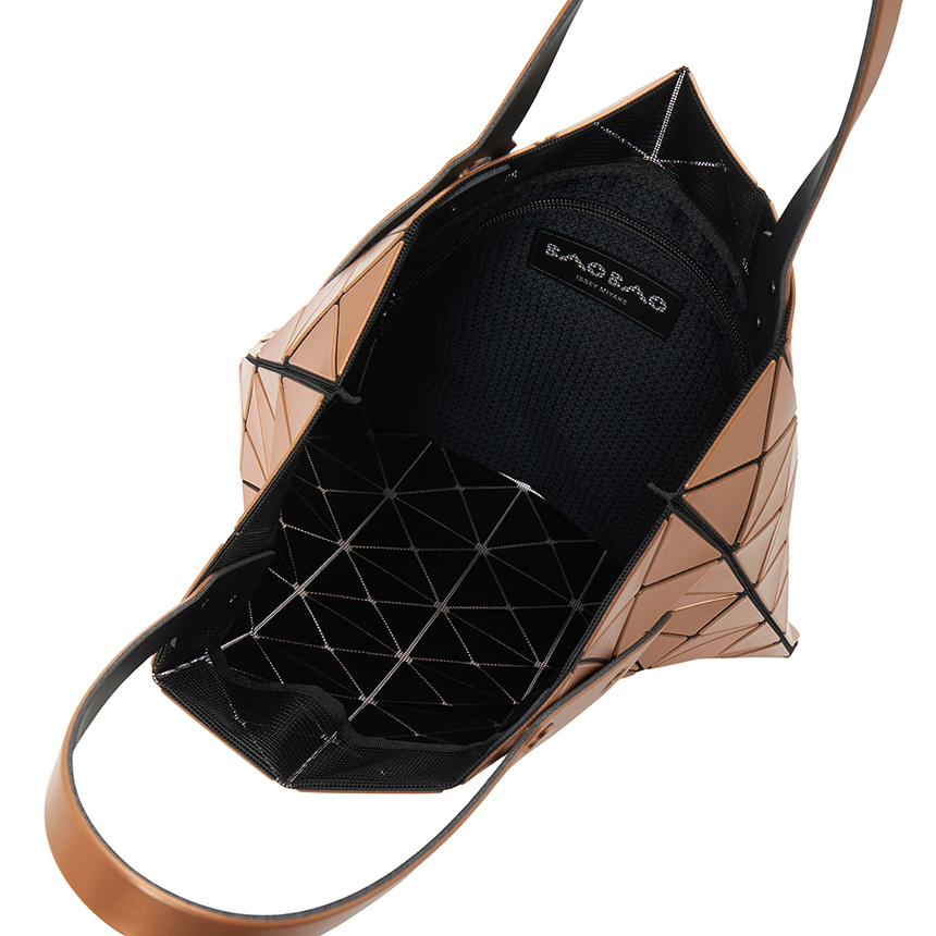 이세이미야케(ISSEY MIYAKE) 바오바오 루센트 원톤 여성 토트백 AG623 47