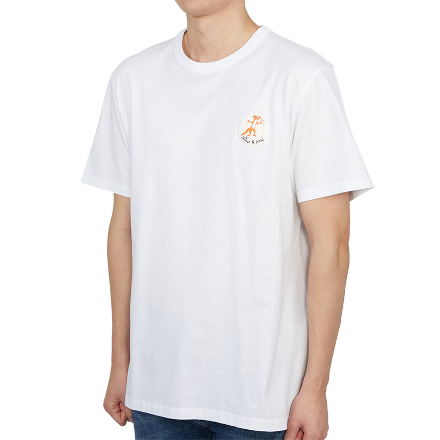 메종키츠네(MAISON KITSUNE) 메종키츠네 X 올림피아르탱 올리 플라워 폭스 패치 클래식 남자 크루넥 반팔티셔츠 JM00161KJ0008 P100