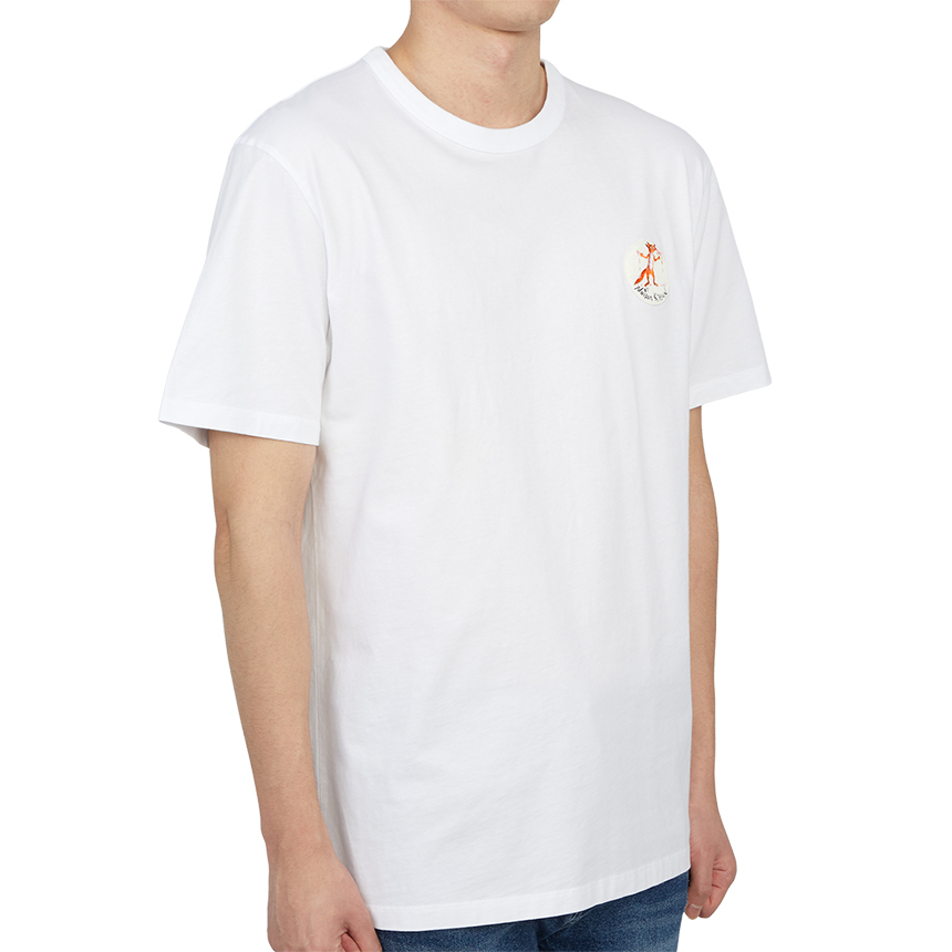 메종키츠네(MAISON KITSUNE) 메종키츠네 X 올림피아르탱 올리 플라워 폭스 패치 클래식 남자 크루넥 반팔티셔츠 JM00161KJ0008 P100