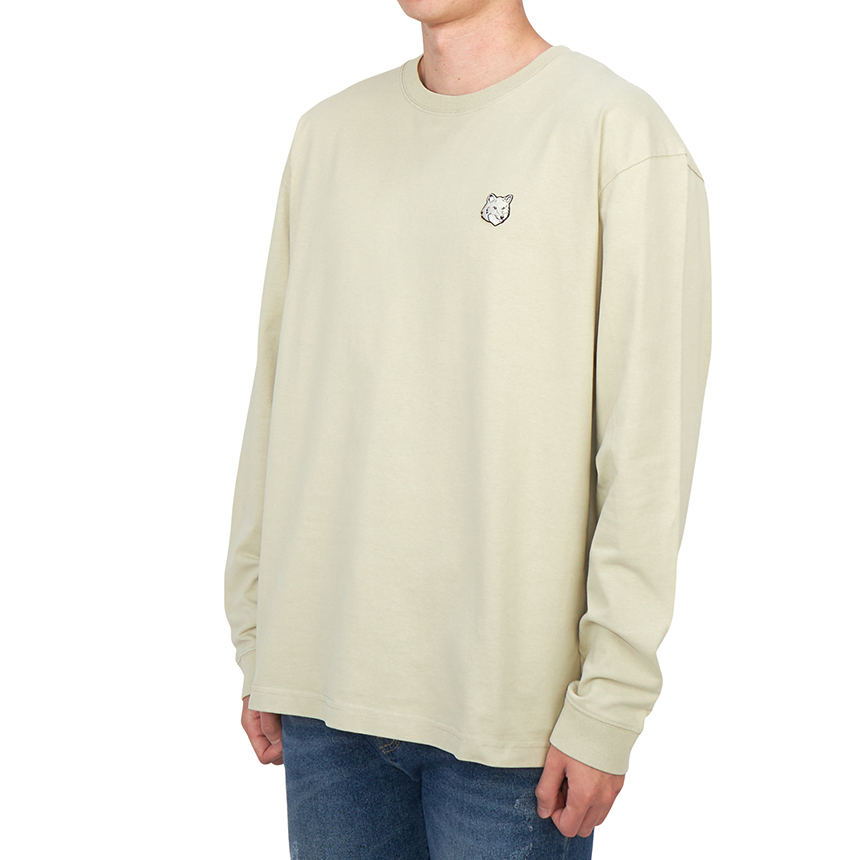메종키츠네(MAISON KITSUNE) 볼드 폭스헤드 남성 긴팔티셔츠 LM00109KJ0118 P129