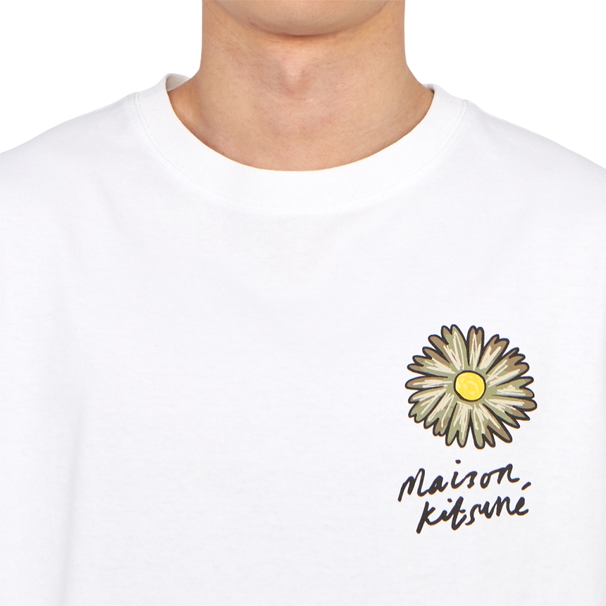 메종키츠네(MAISON KITSUNE) 스크래치 플로팅 플라워 남성 반팔티셔츠 MM00128KJ0118 P100 SC_MM00128KJ0118 P100_058