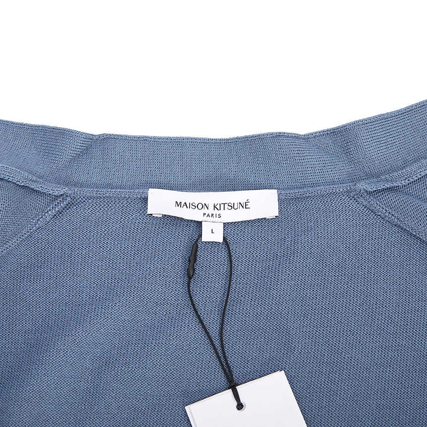 메종키츠네(MAISON KITSUNE) 볼드 폭스헤드 남성 가디건 MM00509KT1036 0075
