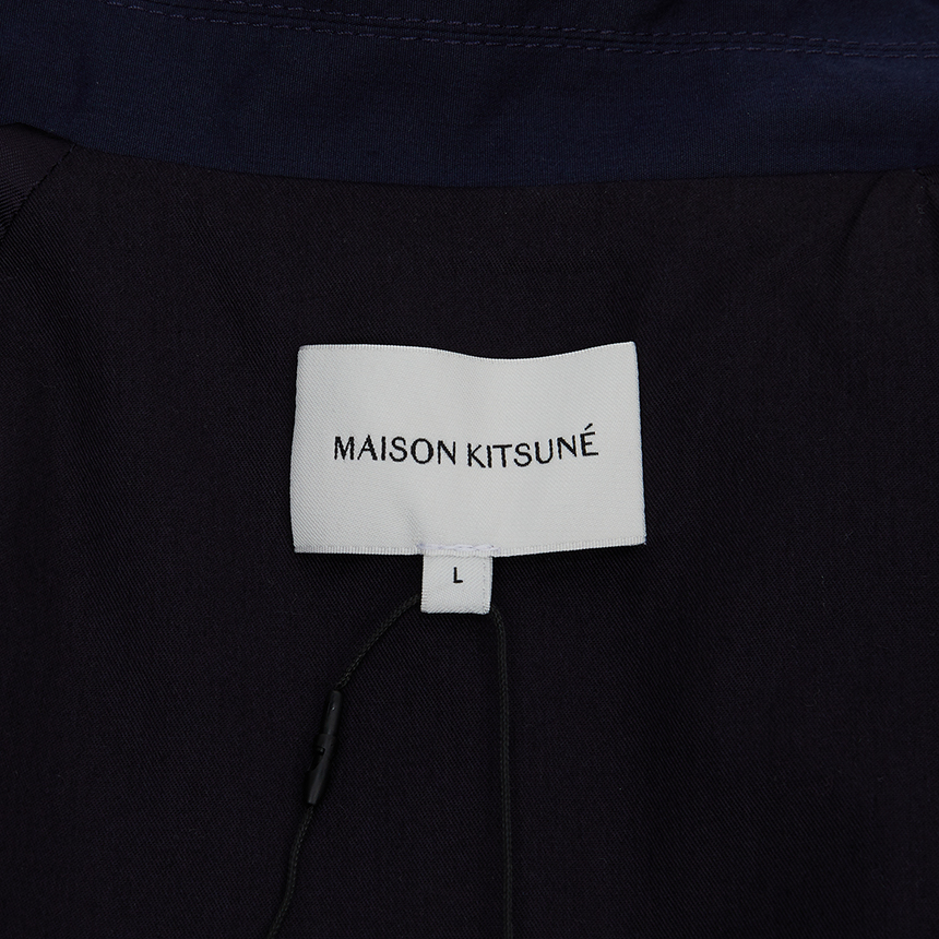 메종키츠네(MAISON KITSUNE) 폭스헤드 남성 해링턴 자켓 MM02105WQ0067 P476