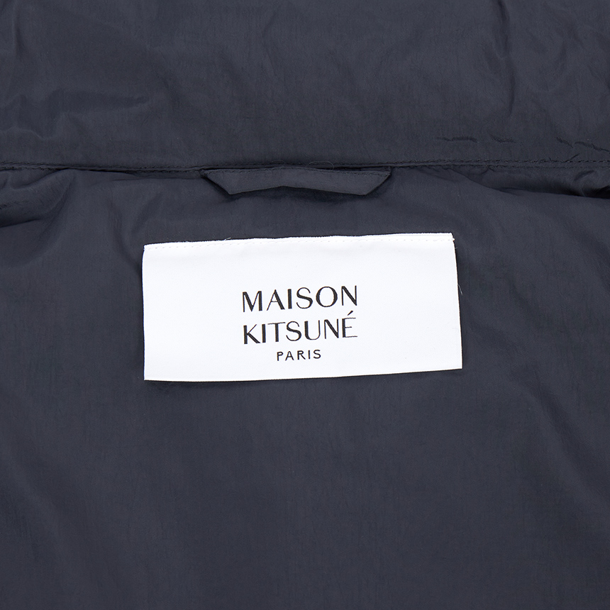 메종키츠네(MAISON KITSUNE) 남성 패딩 조끼 PM02231WQ4070 P480