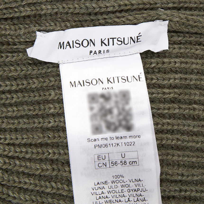 메종키츠네(MAISON KITSUNE) 폭스 헤드 라지 비니 (남여공용) PM06112KT1022 P131
