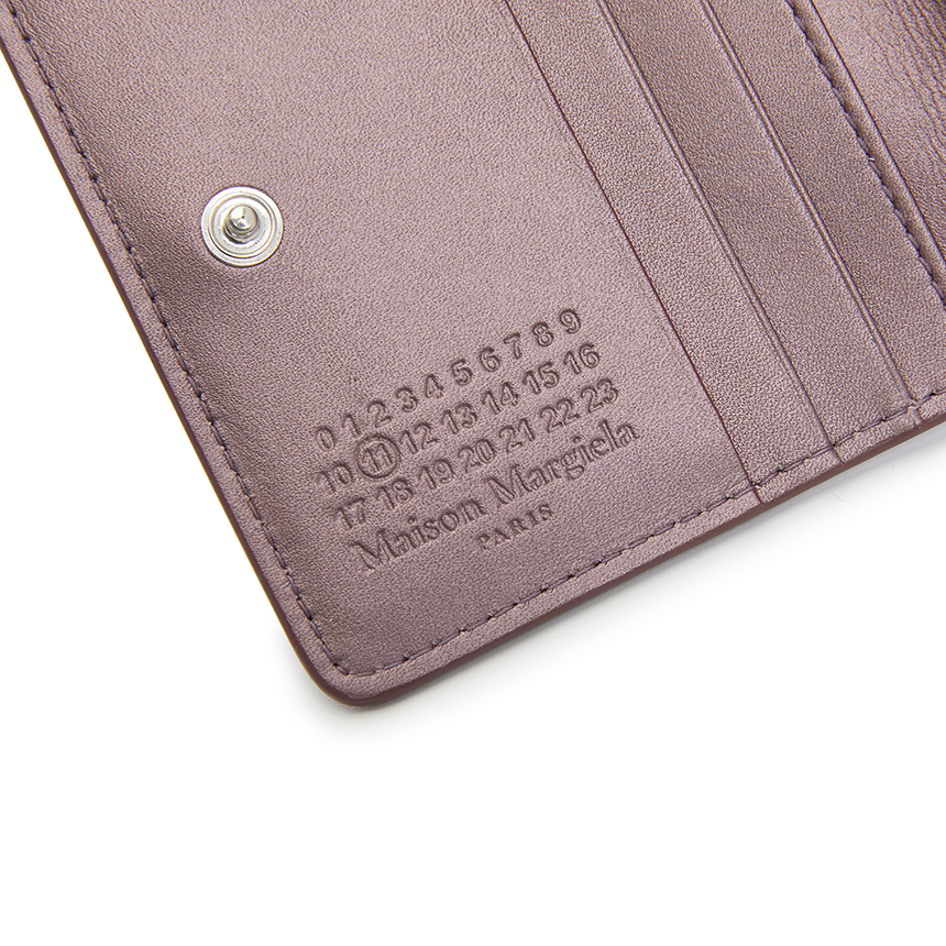 메종마르지엘라(MAISON MARGIELA) 포 스티치 반지갑 (남여공용) S56UI0140 P7552 HB325